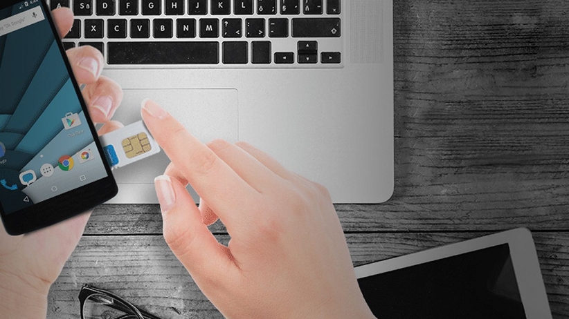 One Great, Free Way to Stay Connected While Traveling the World