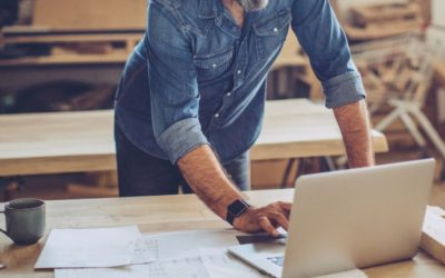 How This Entrepreneur Kept His Day Job While Starting a Business