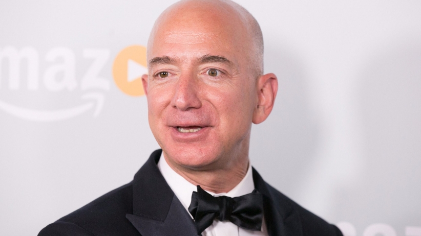 Jeff Bezos Wants to Create a Delivery Service for the Moon