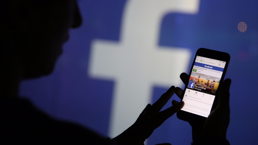 How to Customize Your Facebook News Feed to Maximize Productivity